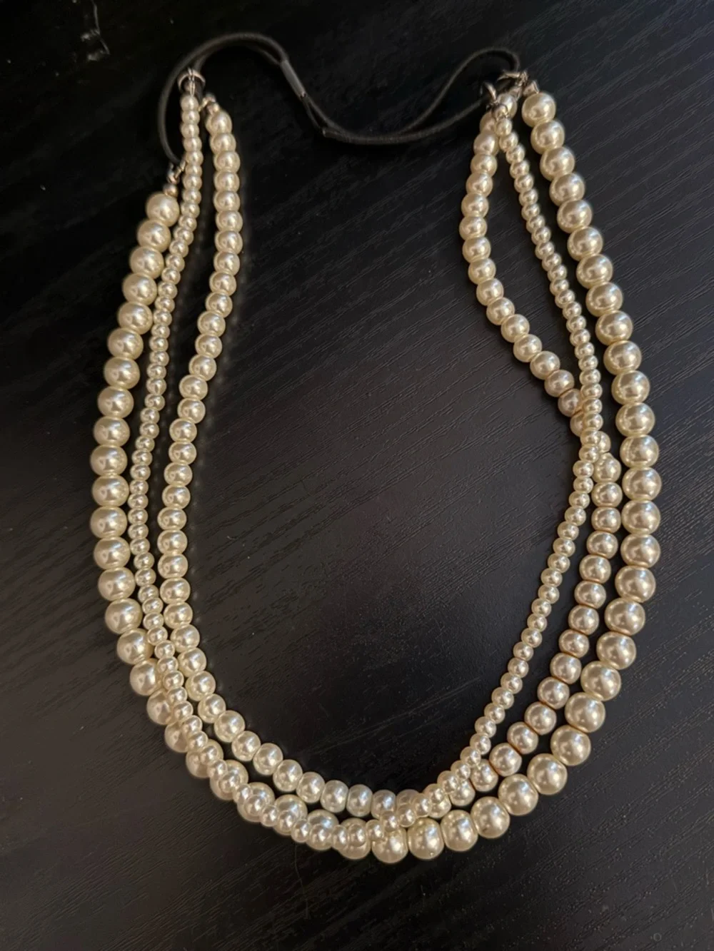 Classic Faux Pearl Beaded Necklace - Cream‎ Pearlescent Finish (n3)